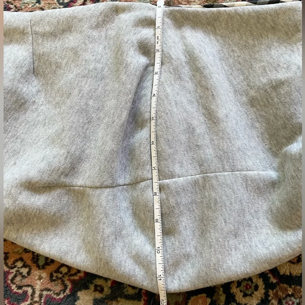 Dog Sling Carrier for Small Dogs/cat Up 13 pounds size M preowned
